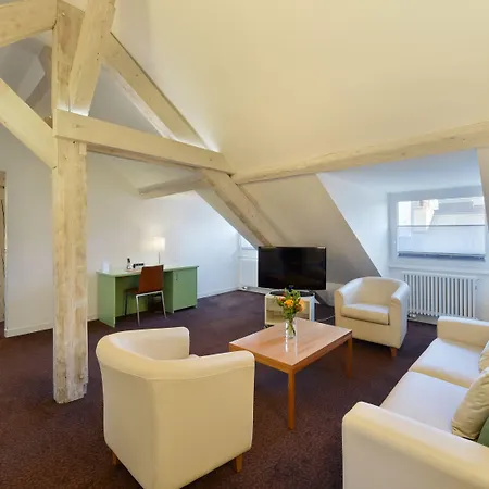 International & Terminus Hotel 3*