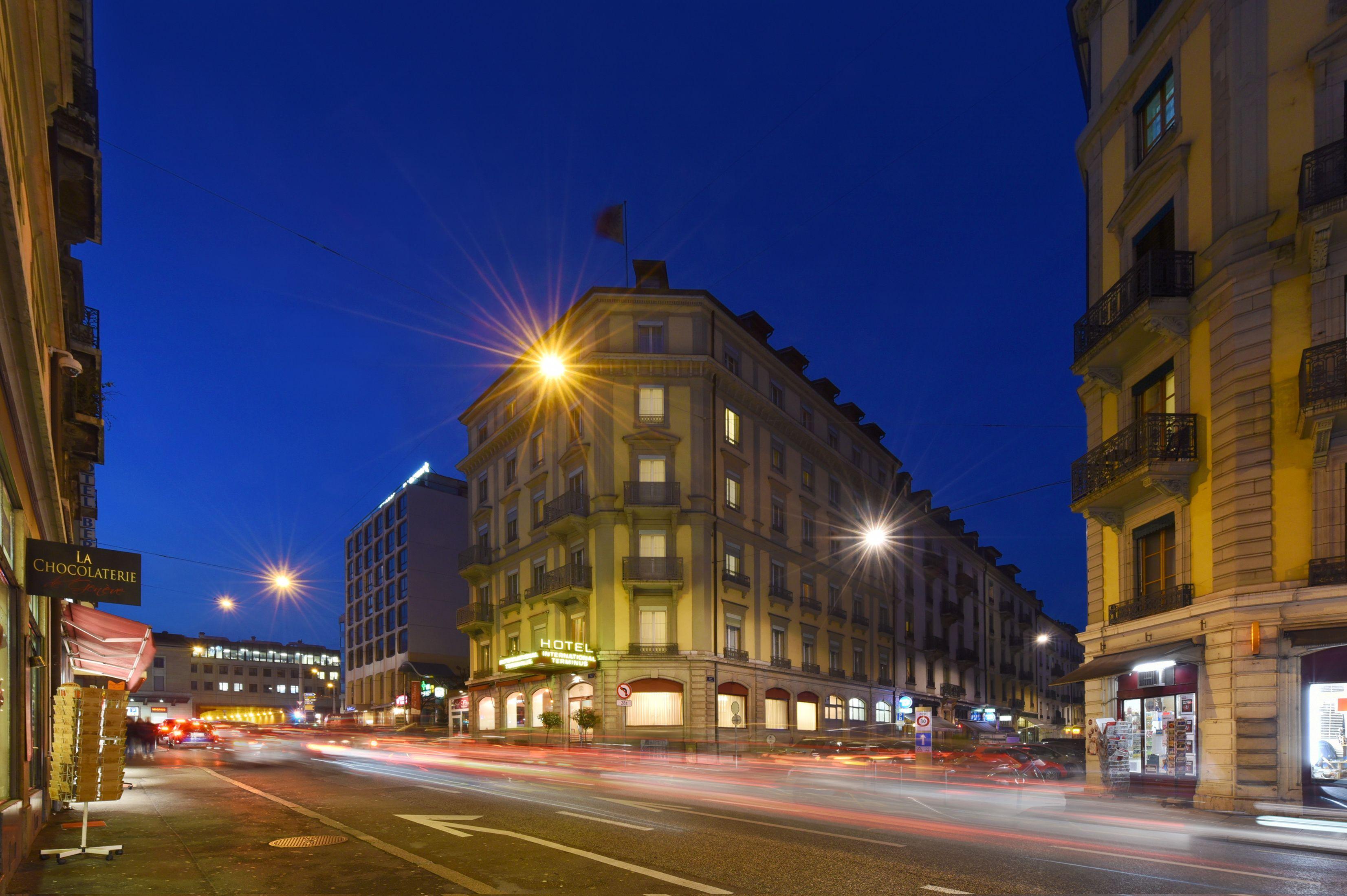 International & Terminus 3*