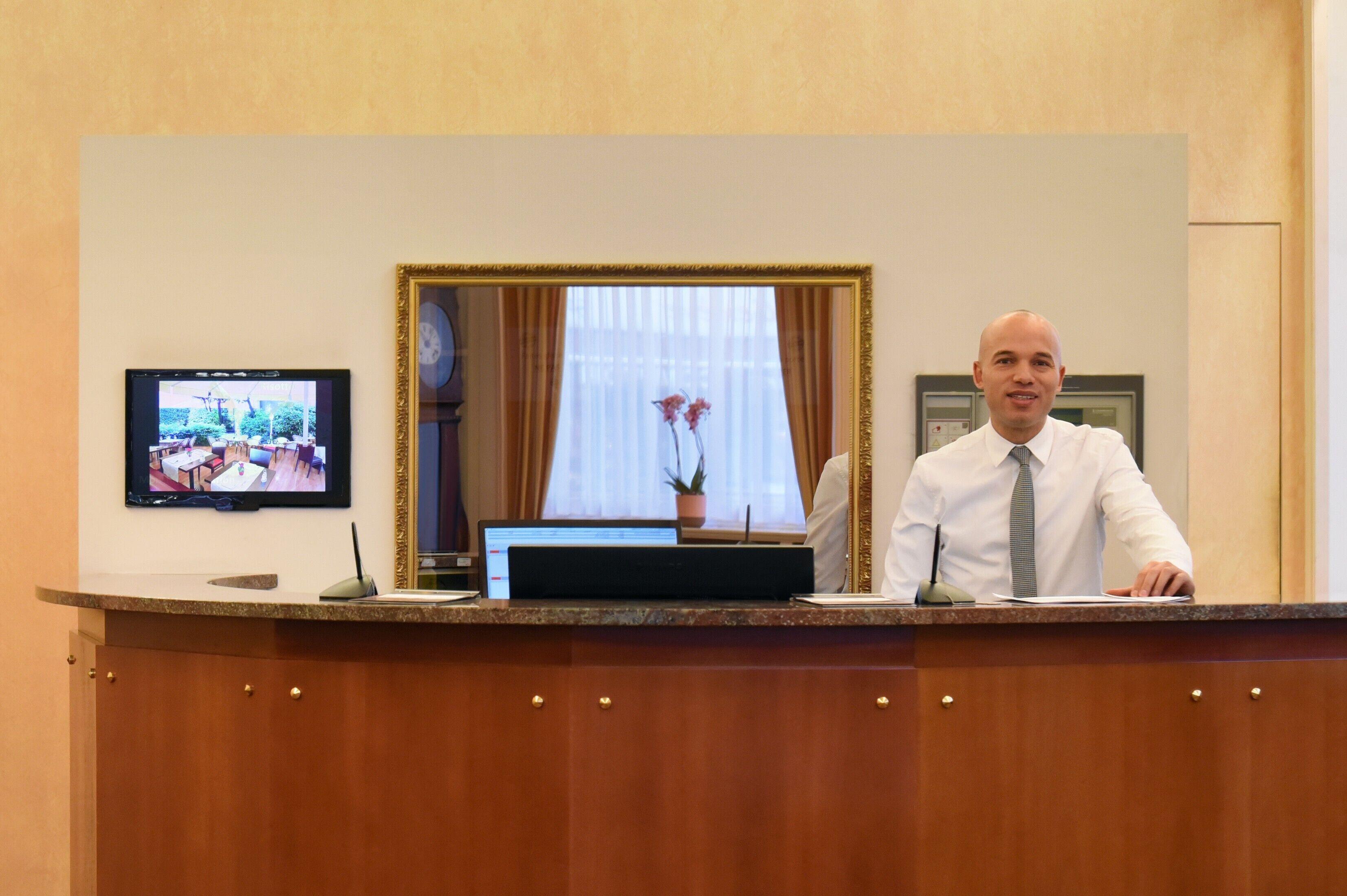 International & Terminus 3*