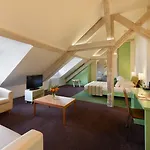 Hotel International & Terminus 3*