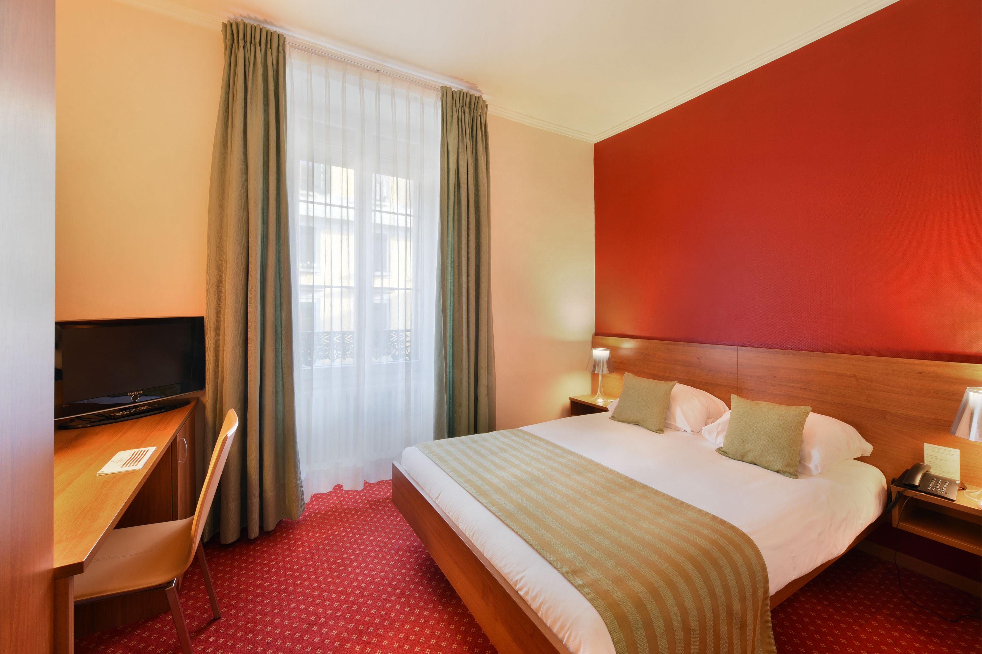 International & Terminus